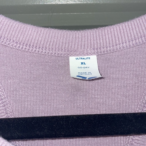 Old Navy Active Razorback Tank - Picture 4 of 6